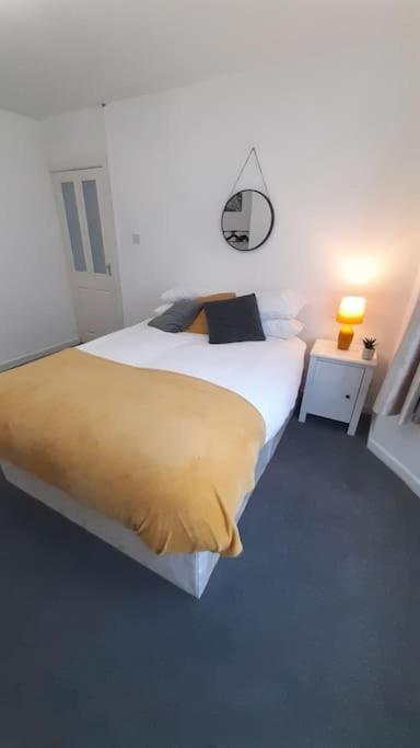 Free Parking Spacious Home Cardiff Ngoại thất bức ảnh