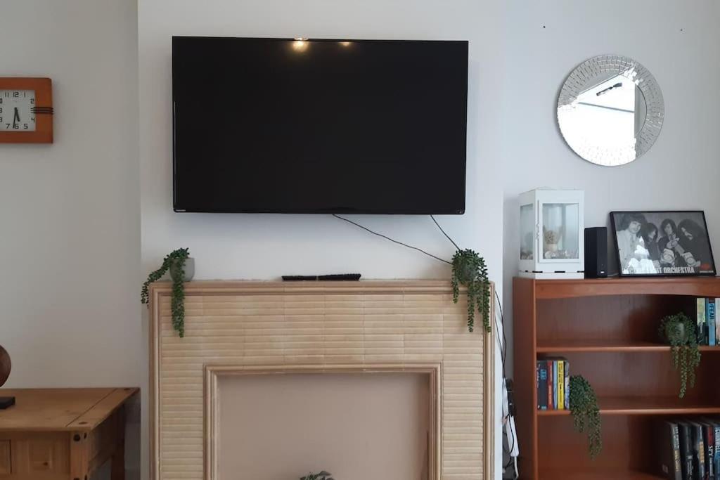 Free Parking Spacious Home Cardiff Ngoại thất bức ảnh