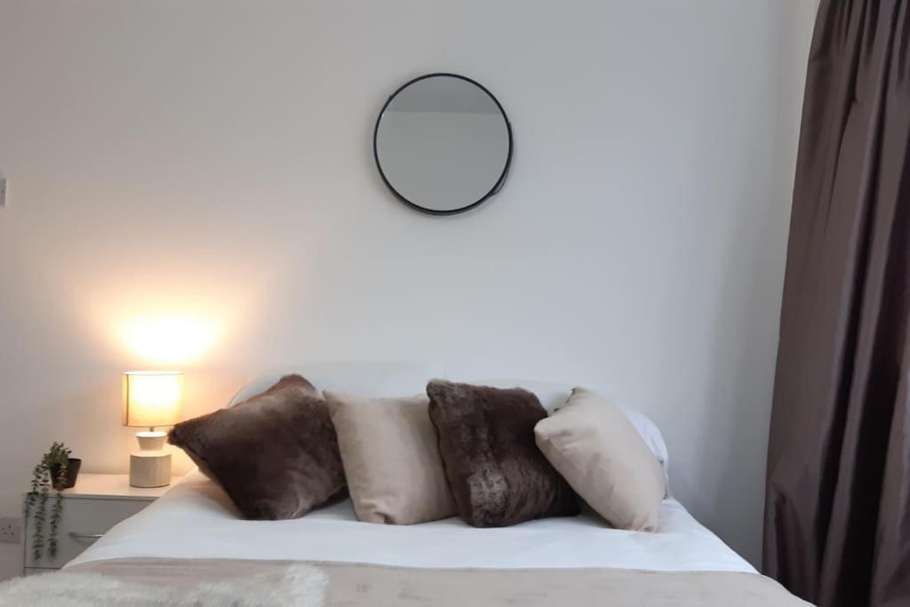 Free Parking Spacious Home Cardiff Ngoại thất bức ảnh