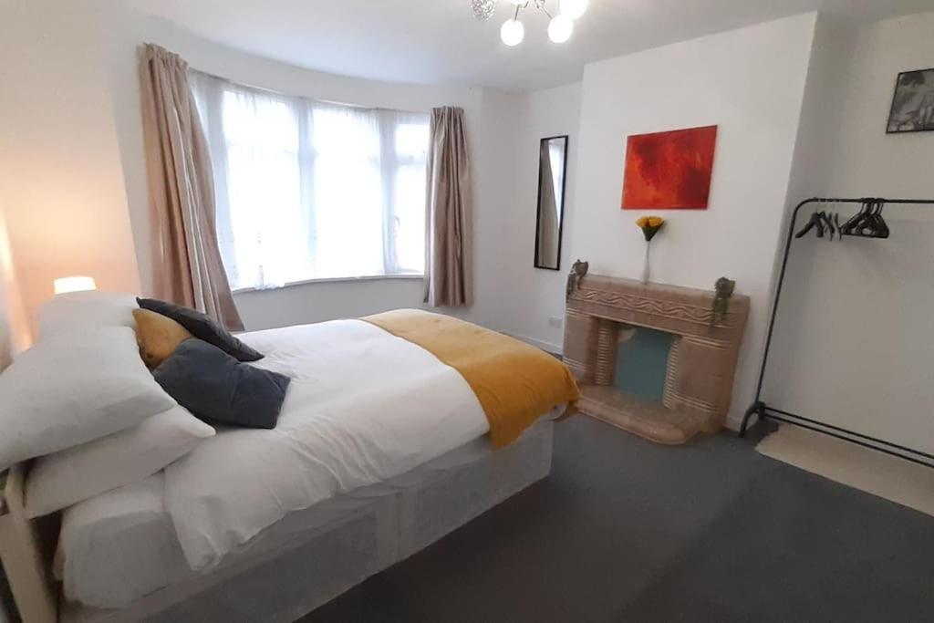 Free Parking Spacious Home Cardiff Ngoại thất bức ảnh