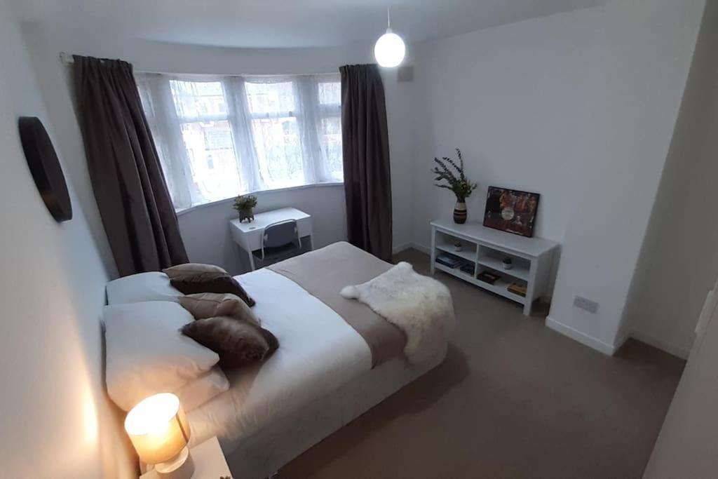 Free Parking Spacious Home Cardiff Ngoại thất bức ảnh